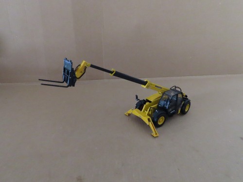 Carrello telescopico LL268 UNIVERSAL HOBBY UH8002U 1/50 TP macchina Komatsu WH613 - Foto 8 di 15