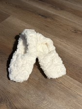 Women's Faux Fur Cozy Pull-On Slipper Socks with Grippers - Auden Size M/L 8-10