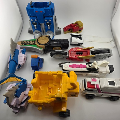 #ad Power Rangers Assorted Replacement Parts Lot 11 Pieces Mixed Parts AS IS $19.21