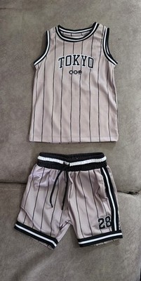 NEXT Kinder Jungen Basketball Stil Shorts Set grau & schwarz mit Logos 12-18 Monate
