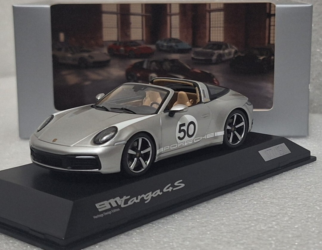 Porsche 911 (992) Targa 4S Heritage Edition #50 Silver 1:43 Spark