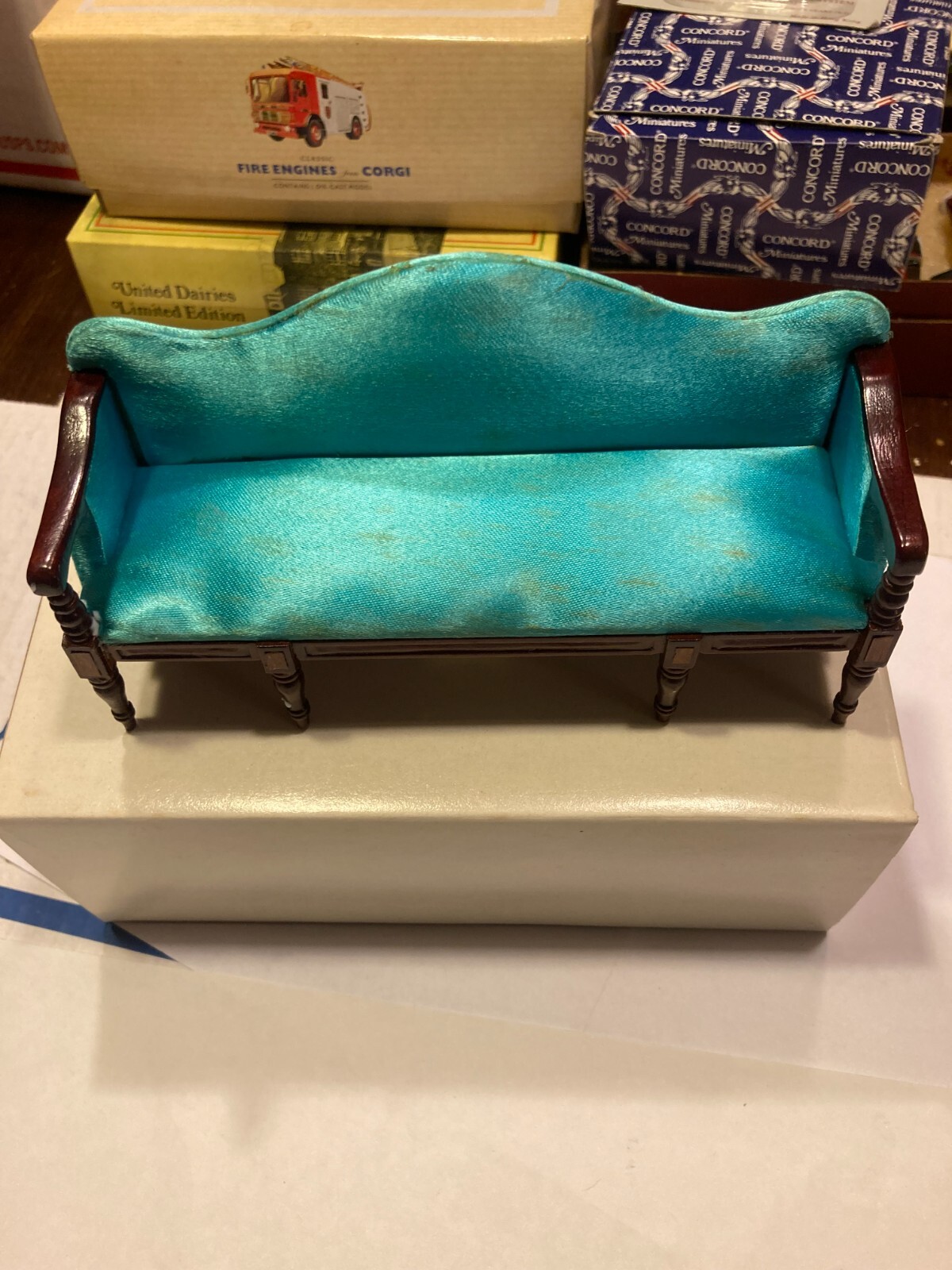 Picture 2 of 4