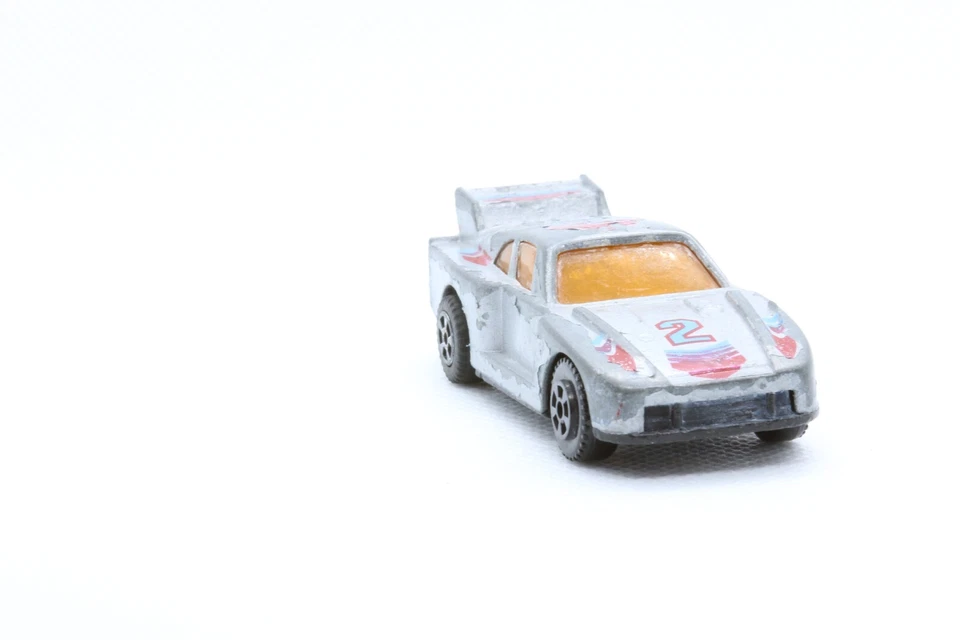 PORSCHE 935 1/65 PULLBACK CAR W12 CAR METAL DIECAST TOY SILVER/RED 911 VINTAGE - Image 2 of 4