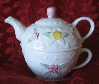 Belleek Floral Fine China Tea-For-One Teapot & Cup 3-piece Nesting Set