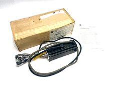Allen Bradley Y-2012-2-H04AA Ser. B Brushless Servo Motor Y-Series