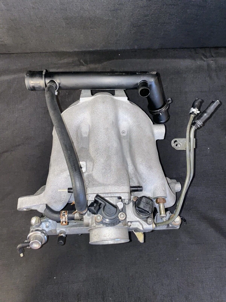 Conjunto completo de colector de admisión Daewoo Nubira con cuerpo de acelerador 1998-2002 Foto 3 de 4