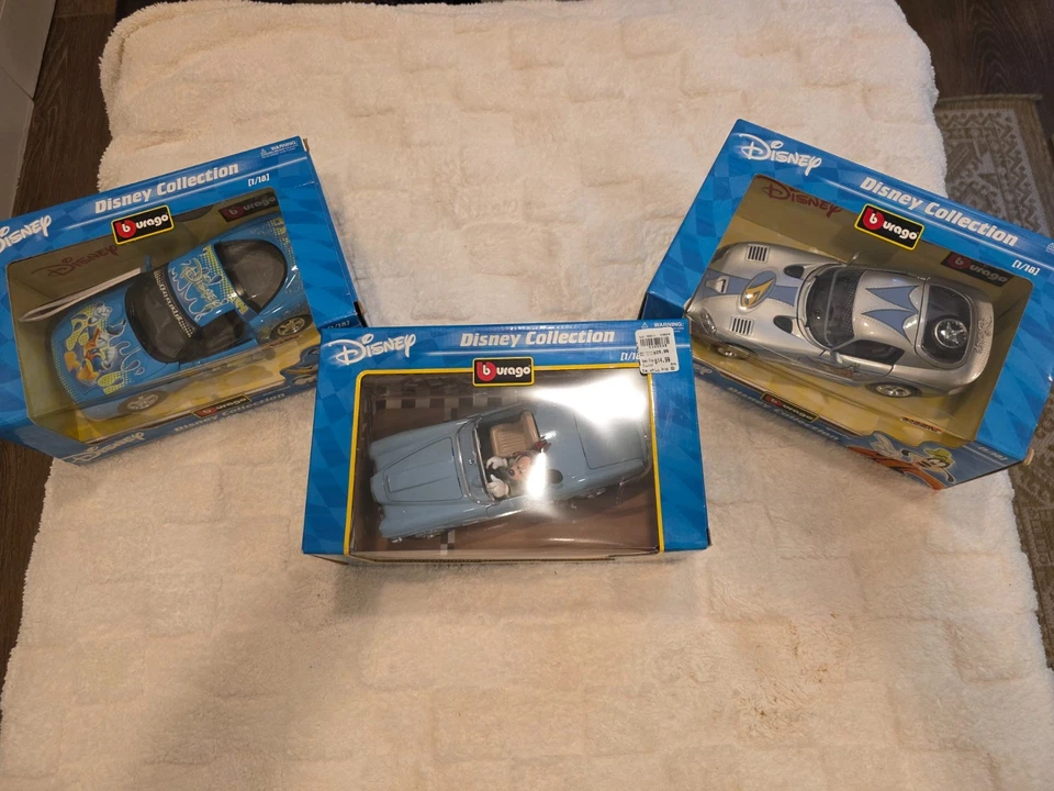 RARE Disney Trio Collection Bburago 1:18 Mickey Mouse, Donald Duck, & Goofy Cars - Image 3 of 4