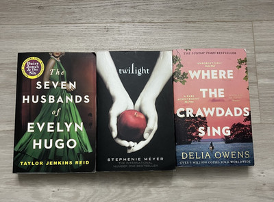 3 x Book Bestseller Set Evelyn Hugo Twilight Where the Crawdads Sing Romance