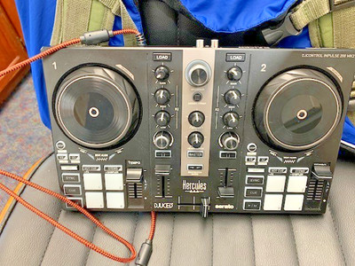 Hercules DJControl Inpulse 200 MK2 2-Channel DJ Controller USB/RCA Black