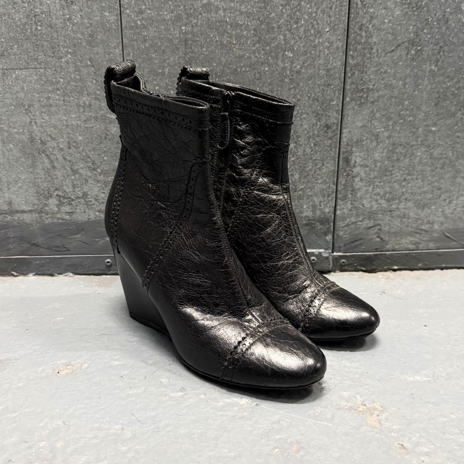 BALENCIAGA BLACK CRINKLE LEATHER WEDGE HEEL BOOTIES ANKLE BOOTS size 36