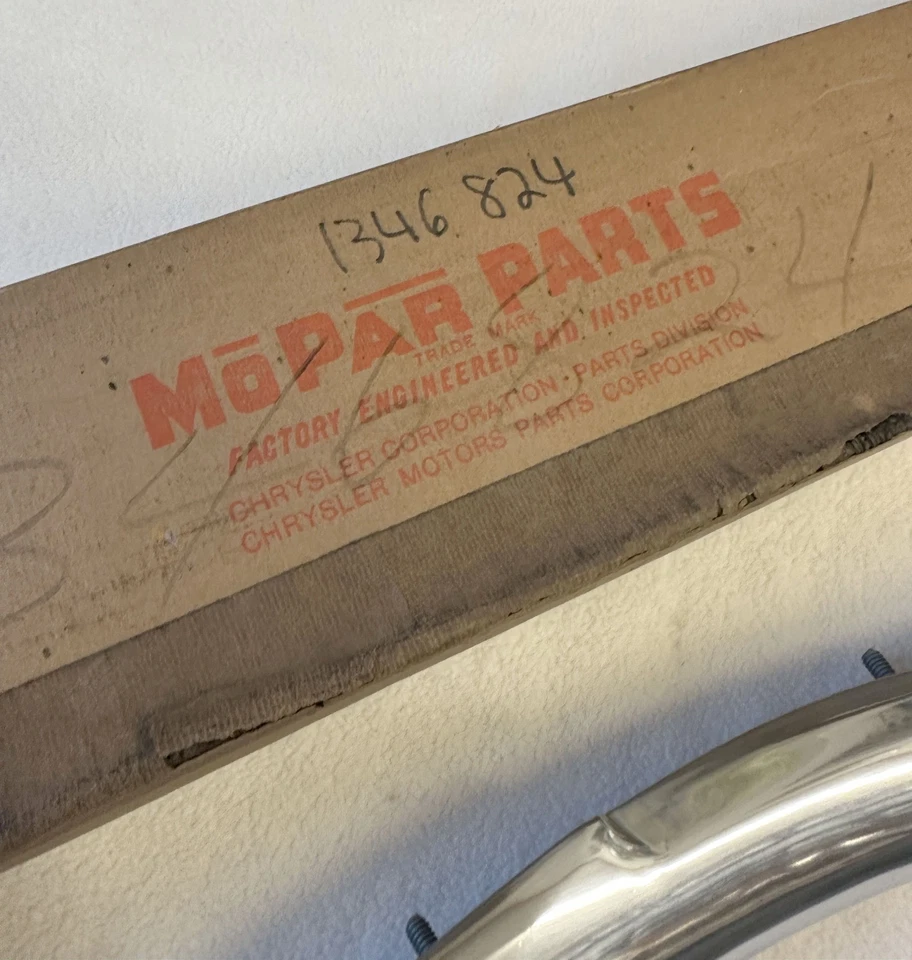 Nuevo de Lote Antiguo MoPar 1950 Dodge RH PS Barra de Rejilla Superior Coronet Meadowbrook Wayfarer Cupé Foto 2 de 4