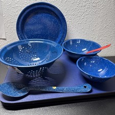 Plato de cena vintage de granito esmaltado azul, colador, 2 cucharas, 2 cuencos
