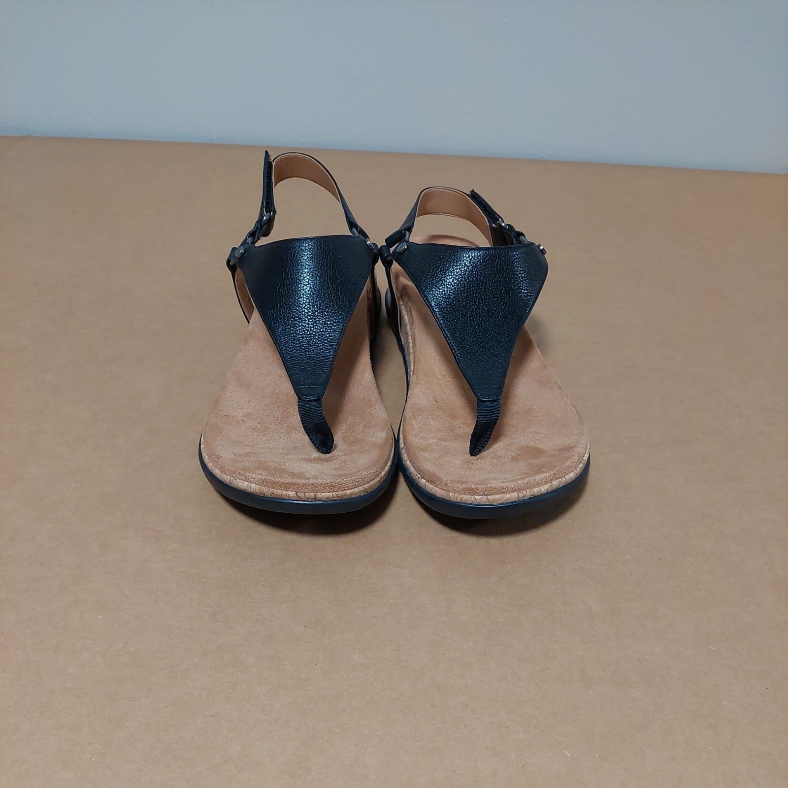 Vionic Kirra II Toe Post Sling Back Black Leather Sandal Women's sizes 10