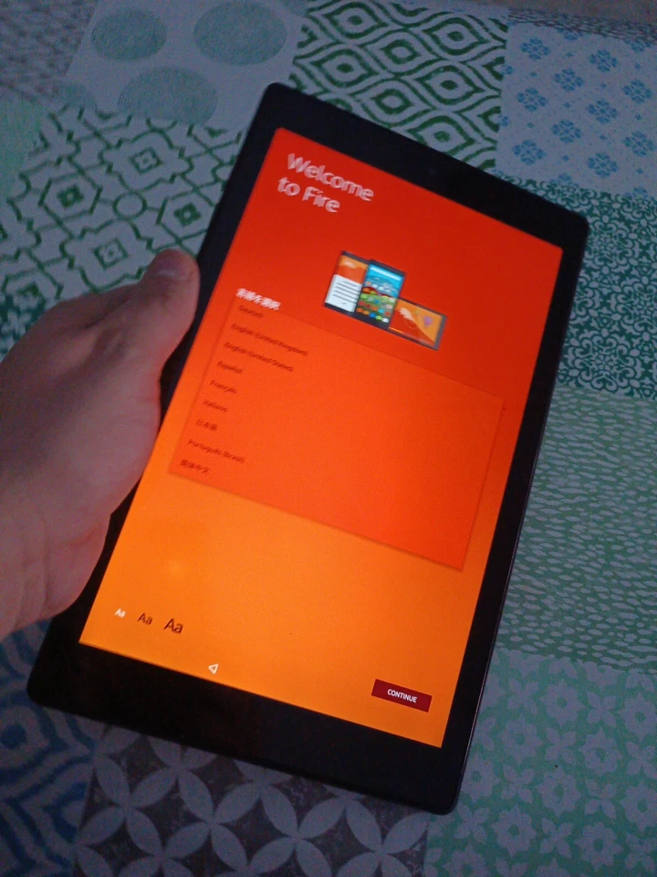 Amazon Kindle Fire HD 10 Tablet 7th Generation 64GB SL056ZE 10" - Imagen 4 de 4