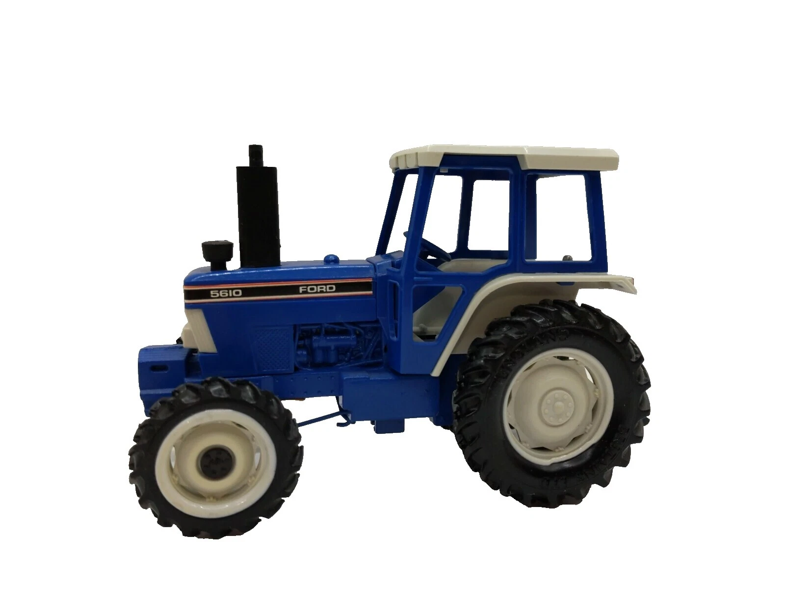Britains Deetail Ford Tractor Diecast & Toy Vehicles