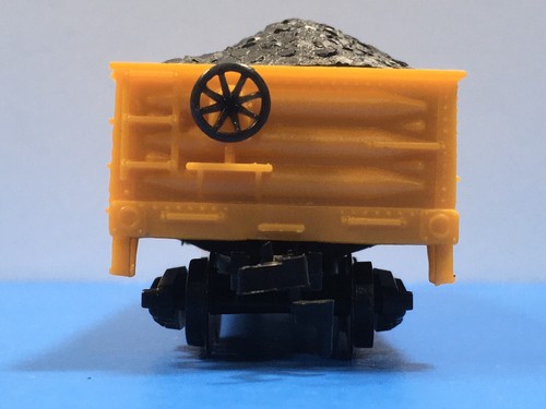 HO Scale Union Pacific 29500 Freight Train Gondola With Coal Load #8 - Picture 3 of 12