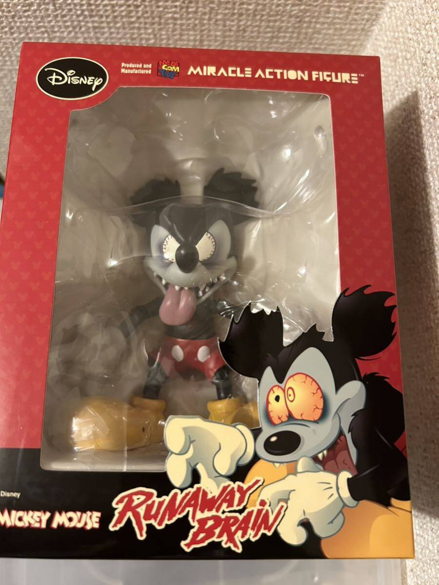 RUNAWAY BRAIN MICKEY MOUSE RUNAWAY BRAIN MICKEY MOUSE