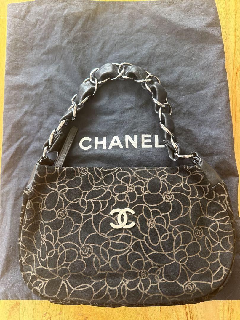 CHANEL Camellia Quilted Shoulder Bag Black Gold PGGI9J