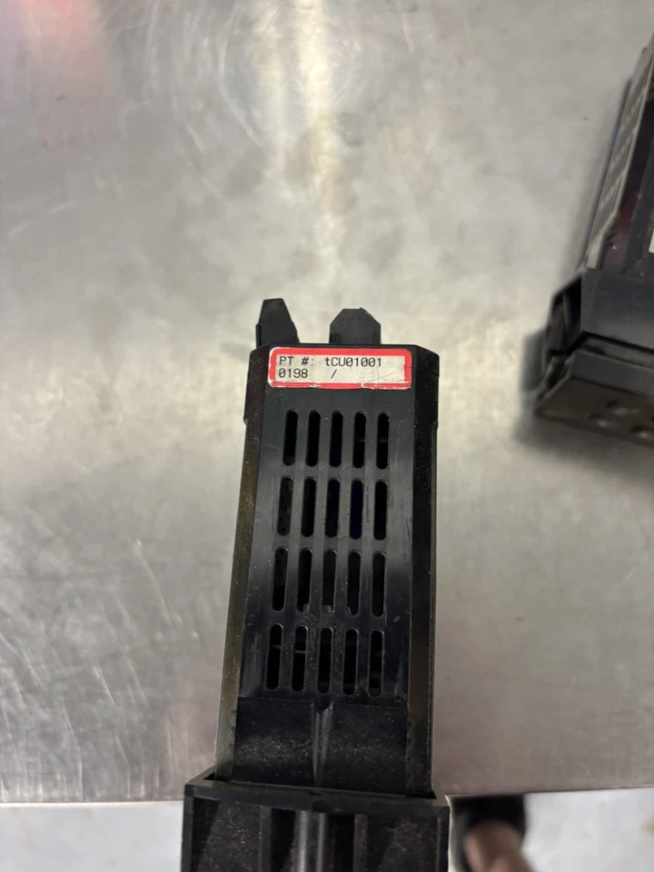 CONTROLADOR DE TEMPERATURA RED LION TCU01001 T214577 USADO Foto 2 de 3