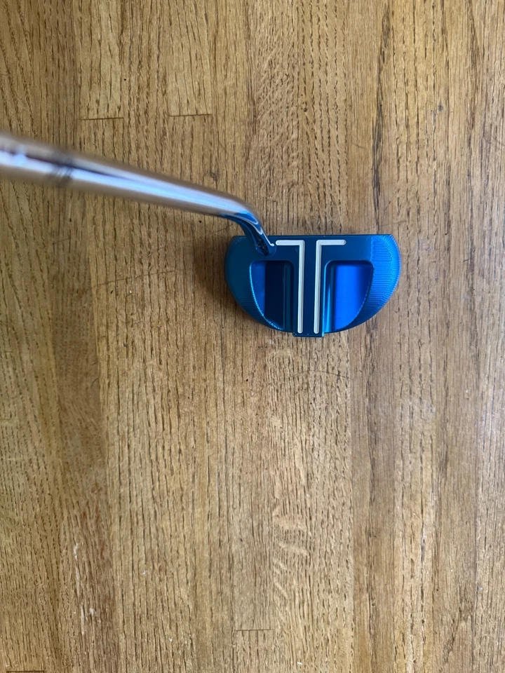 CARBITE TRI USA 33 Inch BLUE R/H Putter With Matching Head Cover - Image 2 of 4