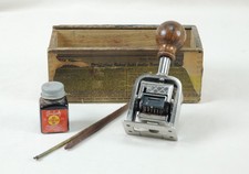 ANTIQUE BATES HAND NUMBERING MACHINE W/Original Wooden Box