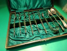 An Unusual Mixed Box Of Epns Cake Forks Sugar Tongs &teaspoons