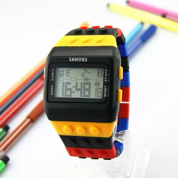 Shhors store lego watch