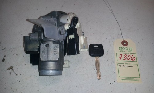 2014 Toyota Sienna Ignition Switch w/Key OEM 45020-02-7 #7306 - Picture 2 of 9