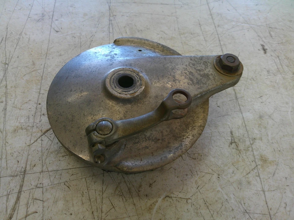 Honda CA95 Benly 150 1963-1966 rueda trasera tambor placa freno montaje Foto 4 de 4