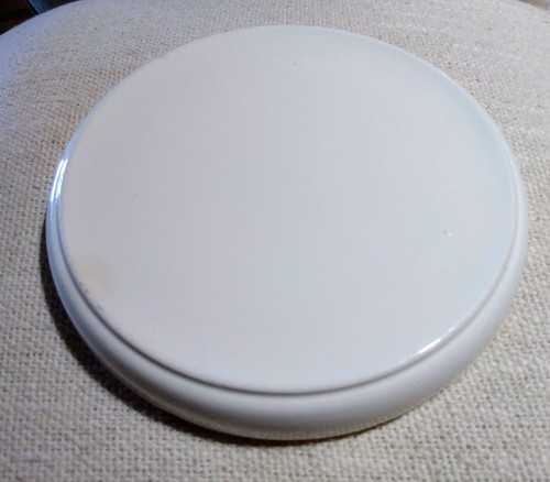 VINTAGE HARLEY DAVIDSON LOGO CERAMIC ASHTRAY OFFICIALLY LICENSED OFF WHITE HTF! - Picture 2 of 4