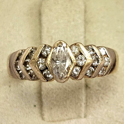 Vtg Effy Co 14k Y Gold Marquise .13ctw & Round Diamonds Stepped Ladies Ring 6.25