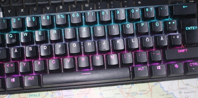 Steelseries Apex Pro Mini Wireless Gaming Tastatur QWERTY UK RGB 60% Mechanisch