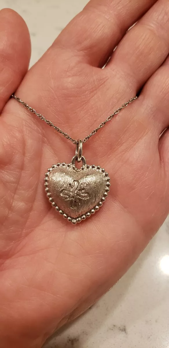 Vera wang shop heart pendant