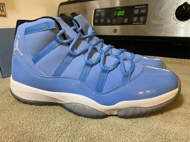 retro 11 pantone