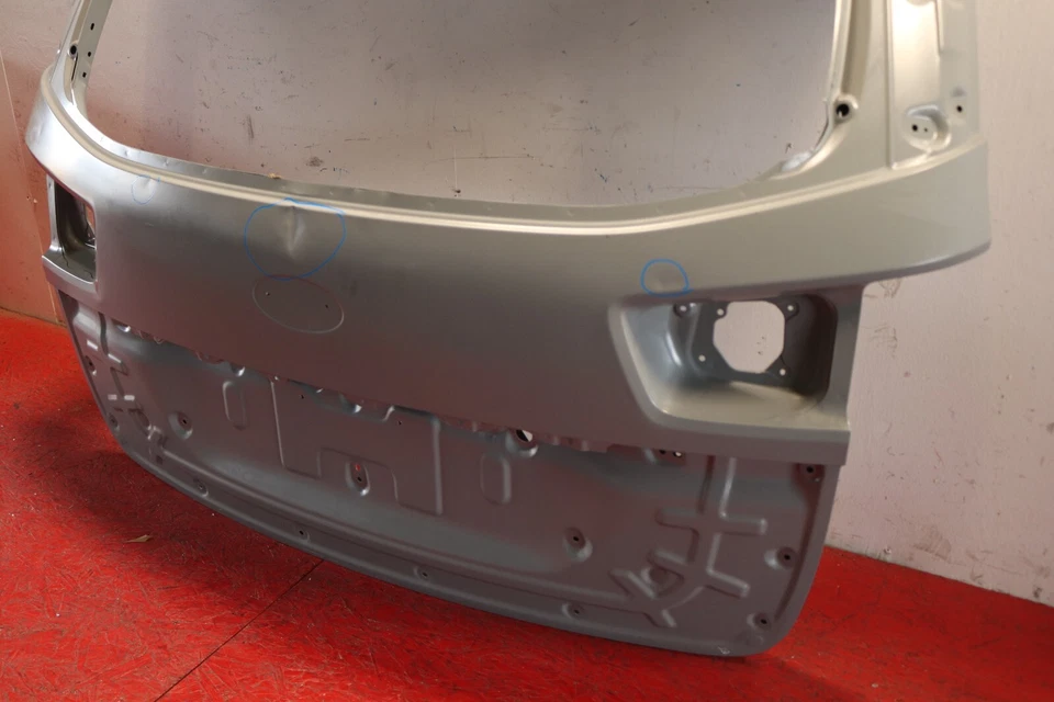 2015 2021 KIA SEDONA REAR LIFTGATE SHELL OEM - Image 2 of 4