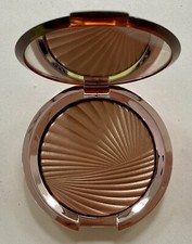 Image of Estee Lauder Bronze Goddess Highlighting Powder 02 Solar Crush