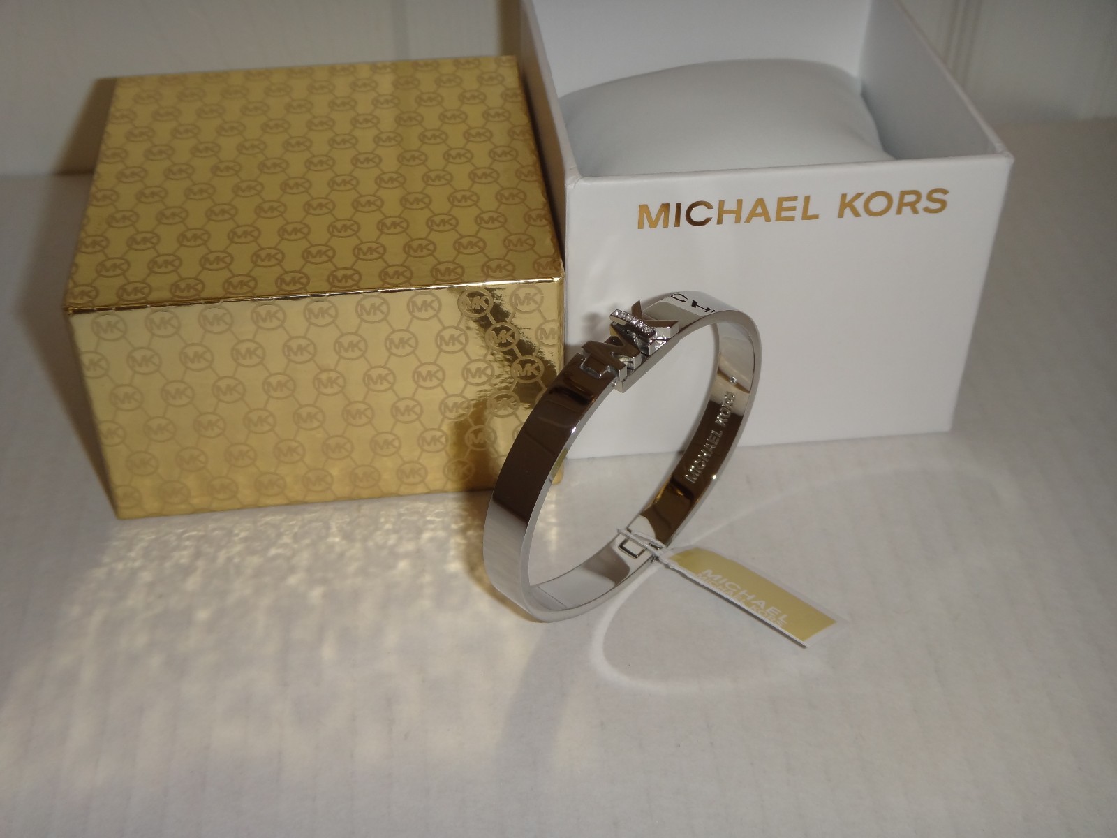 Michael Kors MK Ladies Bangle Bracelet MKJ6837040 Silver Tone 