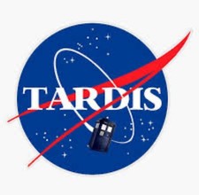 TARDIS DR WHO 2.5  INCH ROUND WATERPROOF VINYL STICKER DECAL 1PC