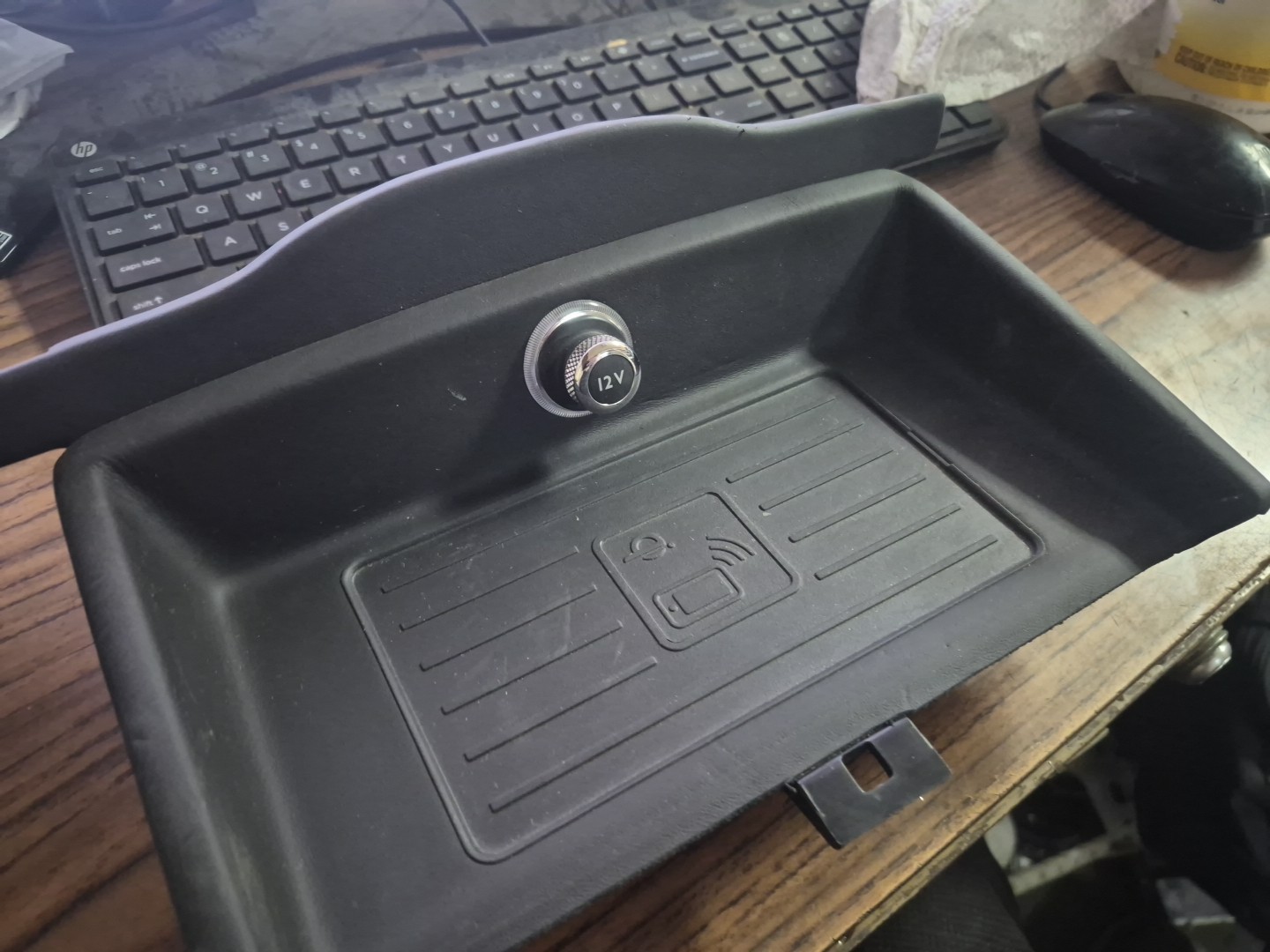 22 BENTLEY FLYING SPUR CENTER CONSOLE WIRELESS CHARGING DOCK 3se863071e4bh