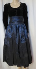 Laura Ashley Kleid 34 schwarz Samt blau Hochzeit Abendkleid Theater vintage 80er