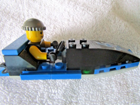 LEGO World City: Hovercraft Hideout (7045)