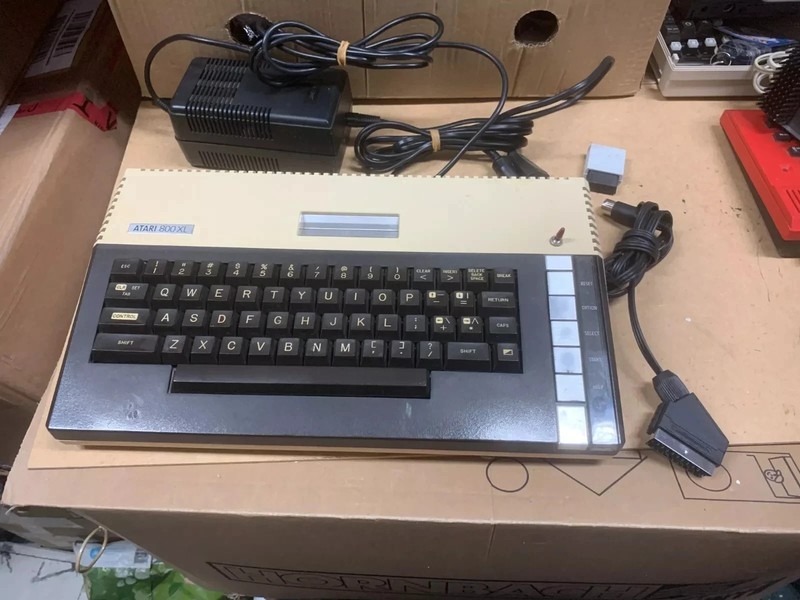 ATARI 800XL + SDrive Micro Rev 2.