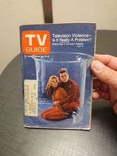 LAND OF THE GIANTS Original TV Guide Deanna Lund & Gary Conway 1969