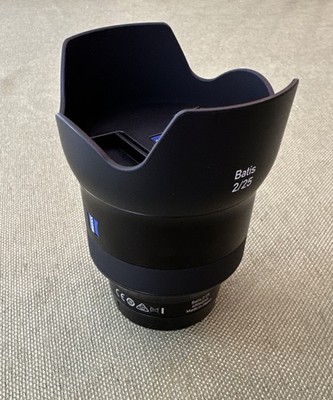 ZEISS Batis 25mm f/2 Distagon T* Sony FE E Mount Lens Near Mint + Hood Caps