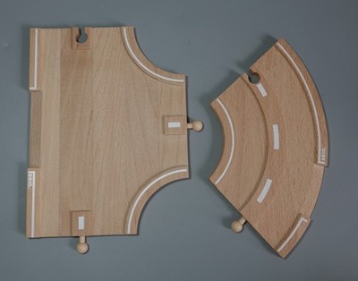 BRIO STRASSENGLEISKURVE + T-WEICHE T-Kreuzungsstücke Holzeisenbahn