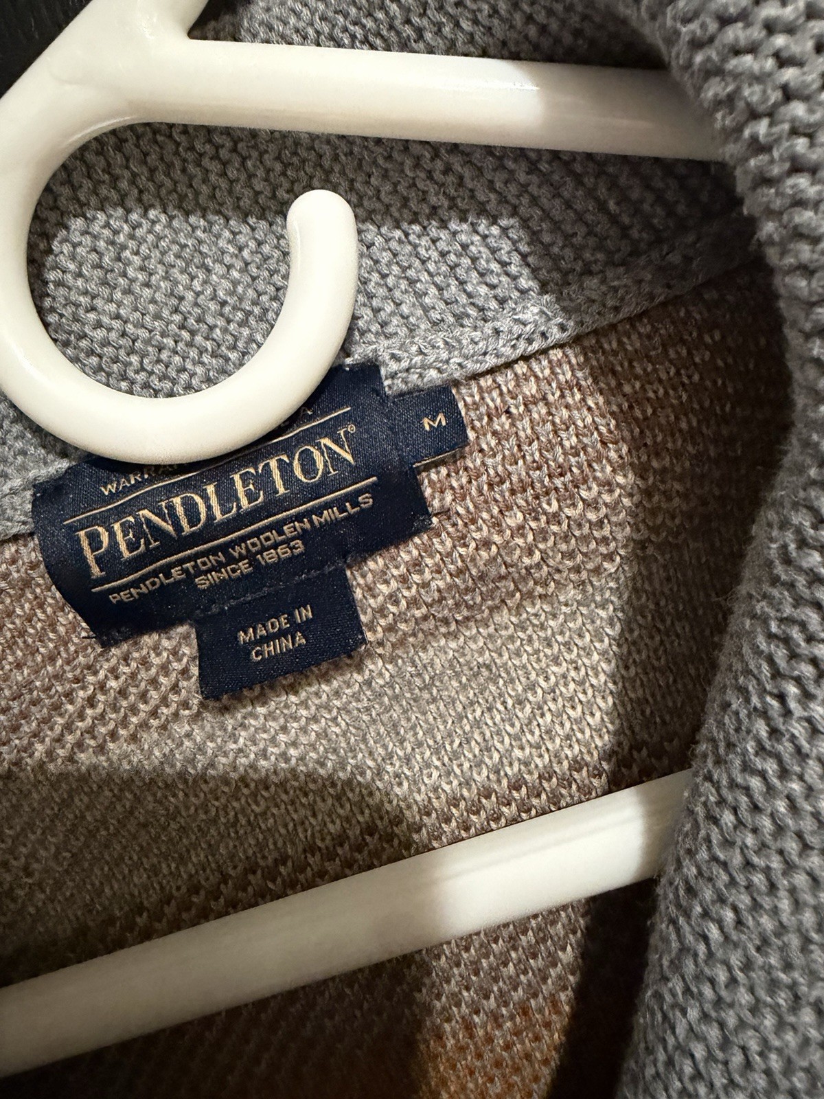 Vintage PENDLETON Native Pattern Shawl Collar Car… - image 5