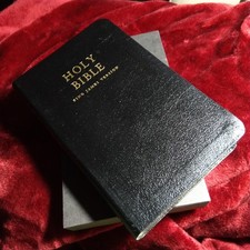 Holy Bible King James Version Leather Finish Cover In Hard Case Faded 8.5" x 5" 