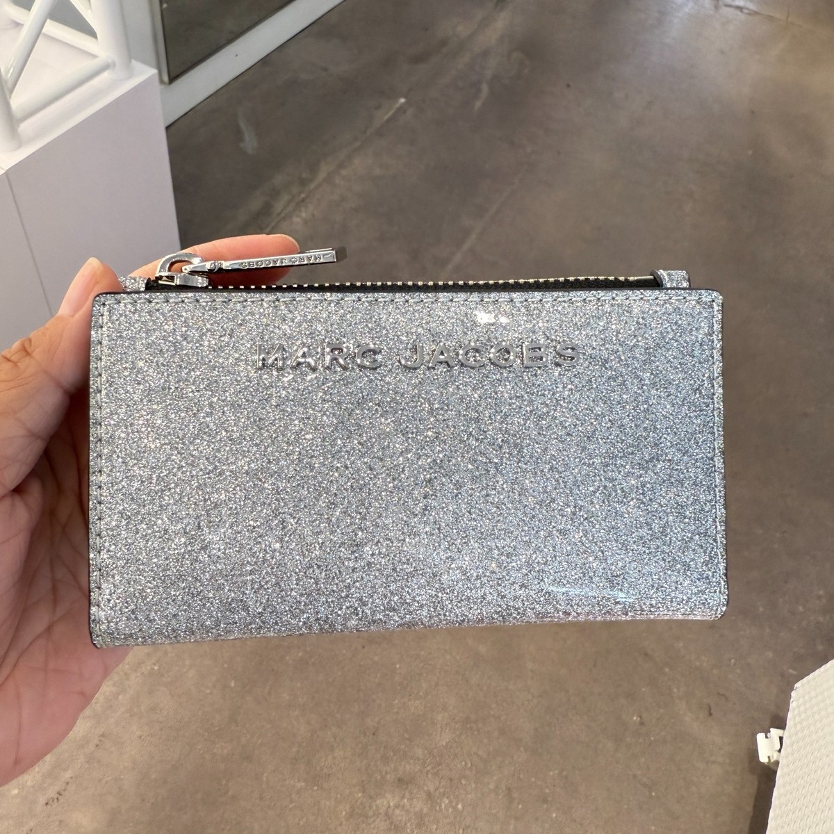 Marc Jacobs 4R4SMP030S02 Slim Bifold Wallet Silver Glitter | eBay