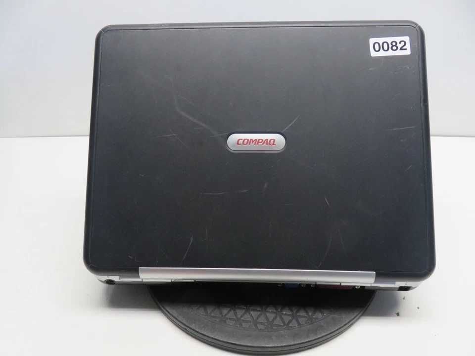 Portátil HP Compaq Presario R3000 R3200 AMD Athlon XP 512 MB Ram sin disco duro ni batería Foto 3 de 4