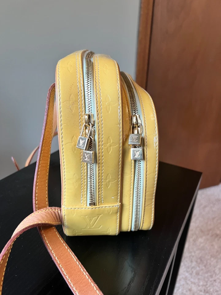 Mochila Louis Vuitton Vernis Murray amarilla Foto 3 de 4